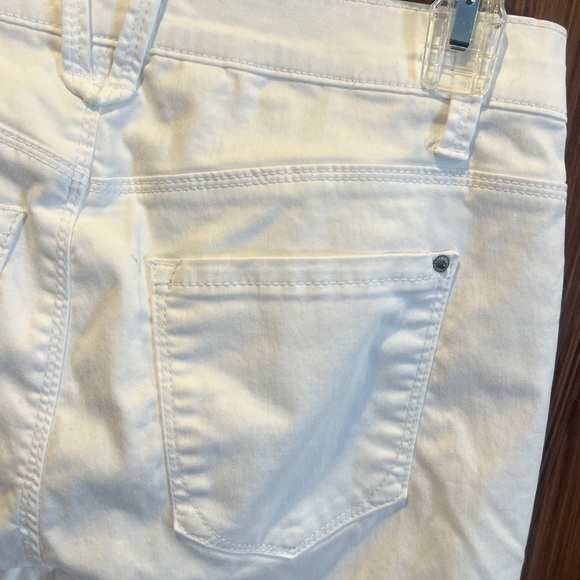 Curve Appeal White Slim Straight Leg Jeggings - Picture 7 of 9